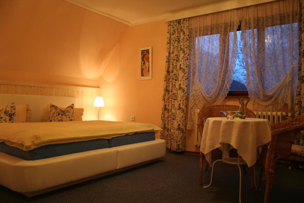 A.Dalia Hotel Karlovy Vary Exterior photo